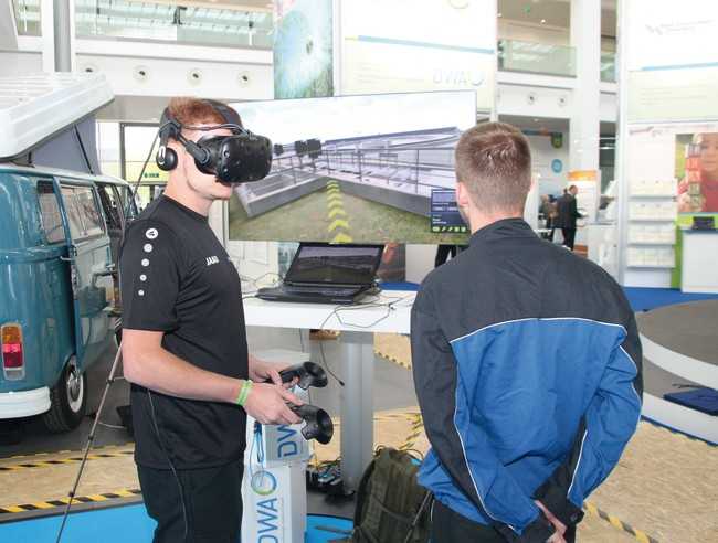 In der „digitalen Ecke“ können VR-Brillen und Hololenses gestestet werden. | Foto: DWA