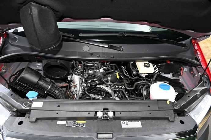 Der 2,0-l-Turbodiesel stammt von VW und leistet in der stärksten Version fast 180 PS. | Foto: QUATEX