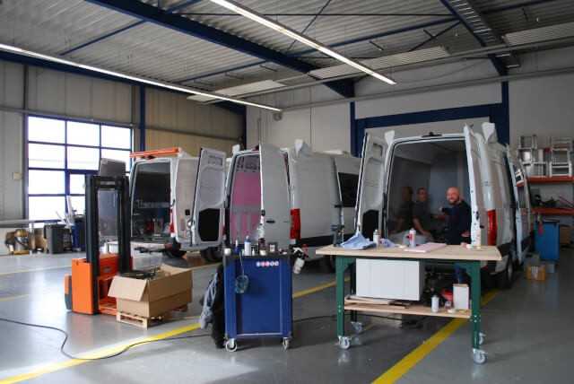 Die Räumlichkeiten in Rheda-Wiedenbrück ermöglichen den Fahrzeugbau in Kleinserien mit der Anpassung an spezielle Kundenwünsche. | Foto: B_I/zu Eulenburg