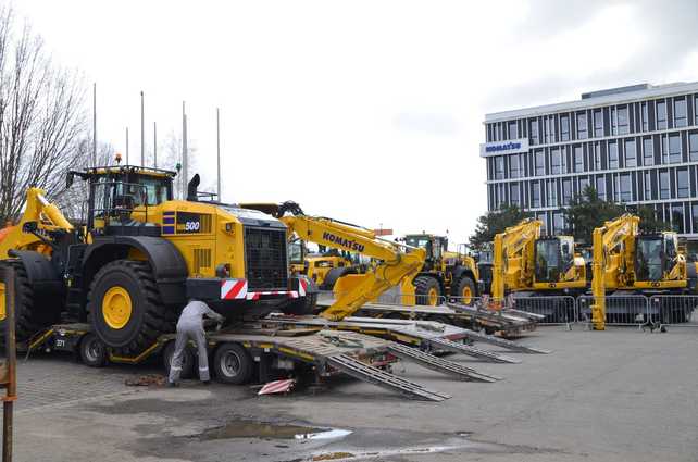 Wie Komatsu aus der Wirtschaftskrise steuert Wie Komatsu aus der Wirtschaftskrise steuert