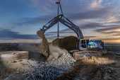 Premiere im Windpark: Dieser Bagger zerlegt 17 Windräder Premiere im Windpark: Dieser Bagger zerlegt 17 Windräder