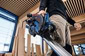 Neue Akku-Kreissäge von Bosch für Schalung und Abbund Neue Akku-Kreissäge von Bosch für Schalung und Abbund